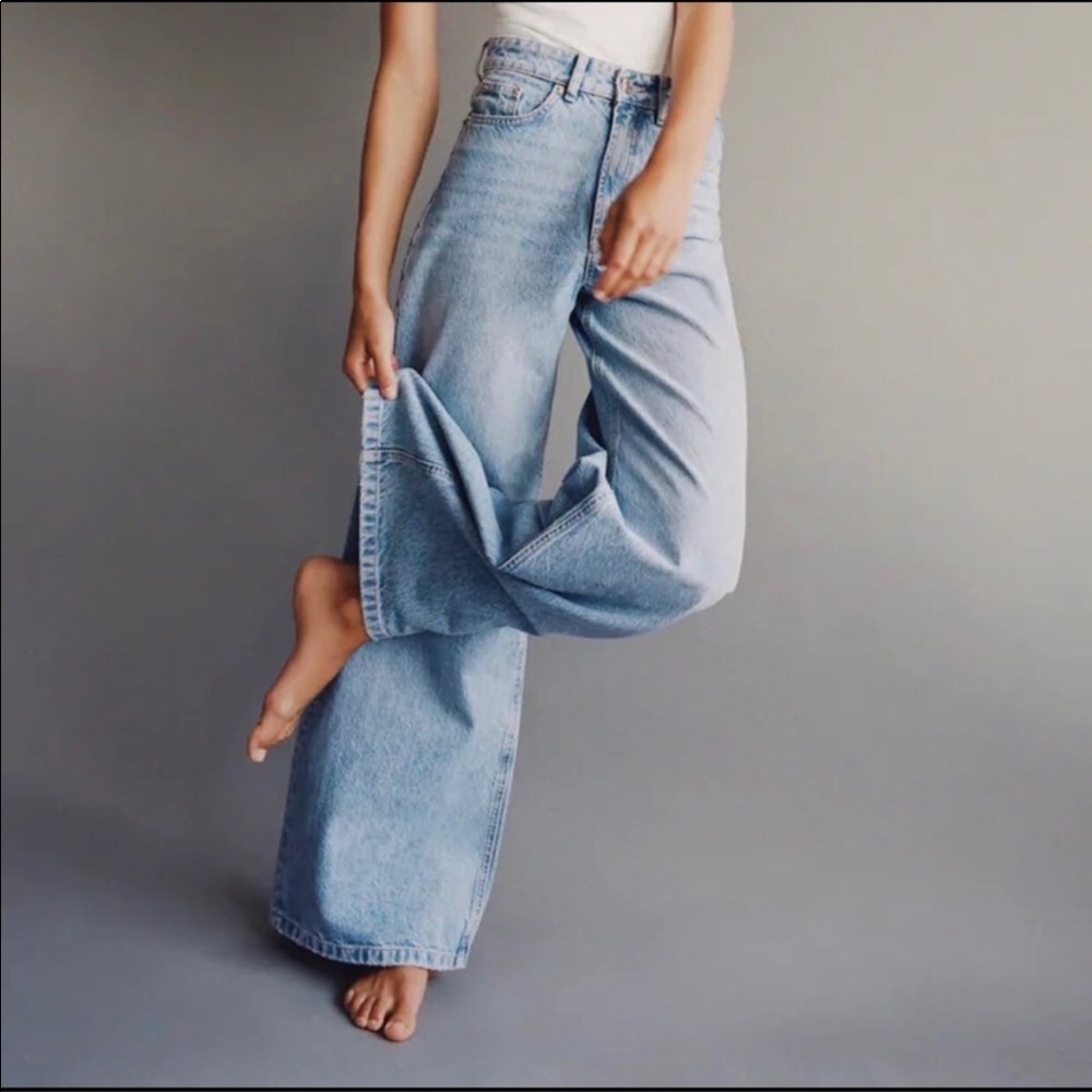 Zara high rise- wide leg jeans